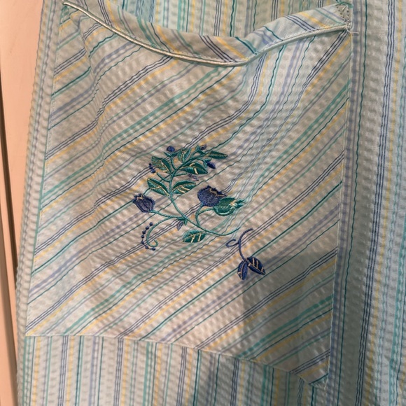 Women's Blue Striped Nightgown box Dur‎ size medium - Picture 2 of 6